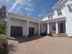Exterior house columns and siding painting in Jacksonville, FL